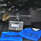 Bon Cadeaux, T-shirt